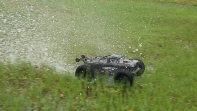 Amazon.co.jp: KFPLAN 1/12 KF16高速ラジコンカー 4WDオフロード 70KM